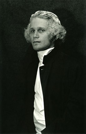 Bill Beckley, Myself as Washington, 1969. Photograph, 21 x 17 inches. Courtesy of Tony Sharfrazi Gallery