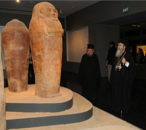 Greek Orthodox Patriarch of Jerusalem Theophilis III inspecting newly installed artefacts at the Israel Museum. Courtesy of the Israel Museum, Jerusalem