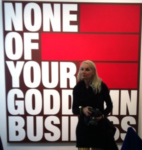 A good answer to a paparazzo's questions
