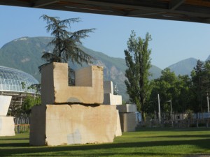 Résistance by Alain Kirili, Grenoble, France. Photo by Lucile Genoulaz