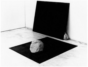 Lee Ufan, Relatum, 1978/1990. Steel and stones Two plates, 0.9 x 210 x 280 cm each; two stones, approximately 30 cm and 70 cm high The National Museum of Art.