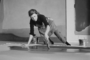 Frankenthaler at work at work in her New York studio in 1969 © The Estate of Ernst Haas