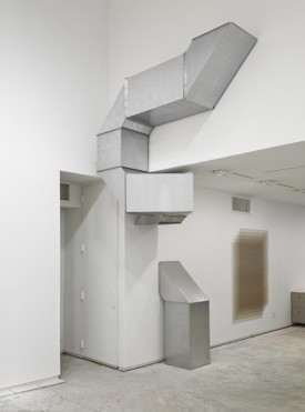 Charlotte Posenenske, Series D Vierkantrohre (SquareTubes), 1967/2009, sheet steel, dimensions and configuration variable. Courtesy of Miguel Abreu Gallery.