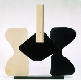 David Smith, Gondola II, 1964. Painted steel, 110-1/4 x 113 x 18 inches. Courtesy of Gagosian Gallery