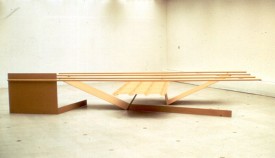 Anthony Caro, Prairie, 1967. Steel, painted matt yellow, 96.5 x 582 x 320 cm. Courtesy of the Artist