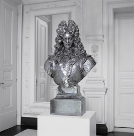 Jeff Koons, Louis XIV, 1986. Stainless steel, 46 x 27 x 15 inches, edition of three © Jeff Koons