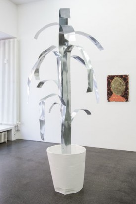 Robert Janitz, Margiela Fontäna, 2014. Steel, plastic and wood, 50 x 50 x 262 cm. Courtesy of the artist and Meyer Riegger Berlin.