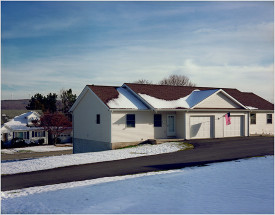 Philip-Lorca diCorcia, Mount Ararat, Pennsylvania, 2012. Inkjet print, 39 7/8 x 51 1/16 inches. Courtesy of the artist and David Zwirner Gallery.