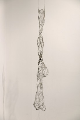 Julianne Swartz, Void Weave (tremor), 2017. Enameled copper wire, magnet, wood, electronics, 50 x 5 x 7 inches. Courtesy of the artist and Josée Bienvenu Gallery