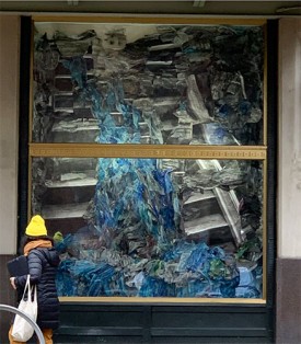 Etty Yaniv, Run Off, 2019. Site-specific installation at Main Window in Dumbo, 2019-2020. Courtesy of the Artist